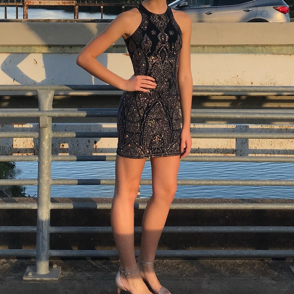 Jump Apparel Navy & Rose Gold Geometric Patterned Mini Dress Junior size XS.